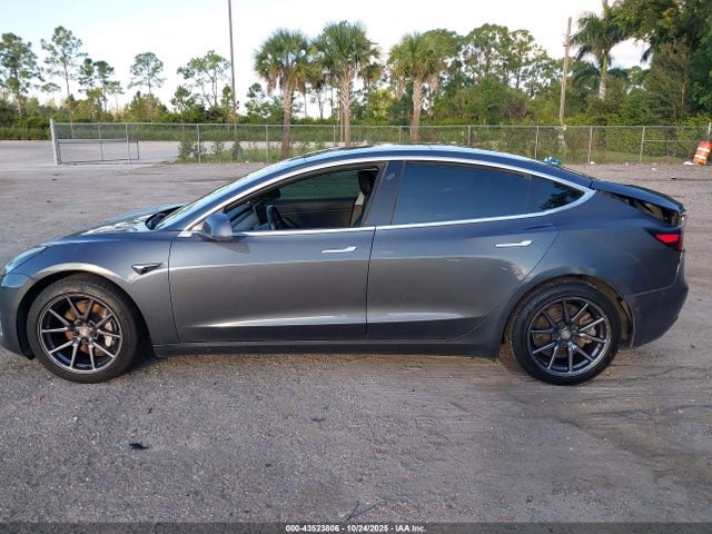 Tesla MODEL 3 2019 5YJ3E1EA0KF298348 Image 14