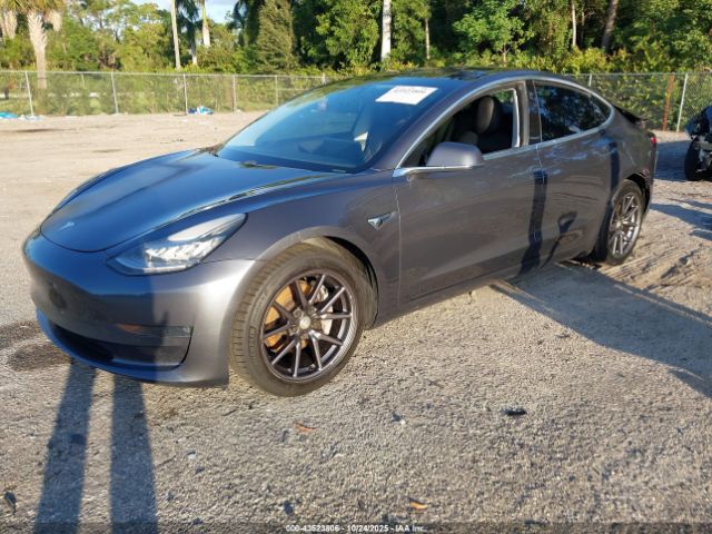 2019 TESLA MODEL 3 5YJ3E1EA0KF298348 Photo 1