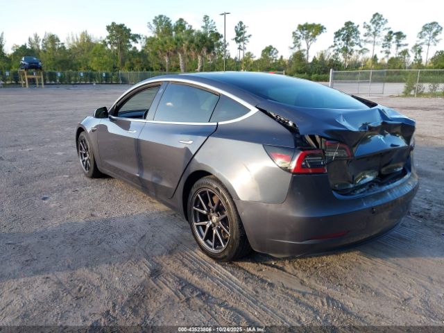 2019 TESLA MODEL 3 5YJ3E1EA0KF298348 Photo 2