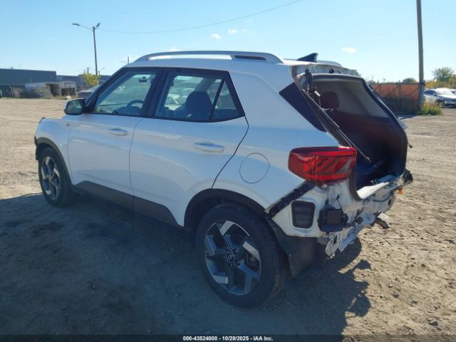 2021 HYUNDAI VENUE KMHRC8A31MU070896 Photo 2