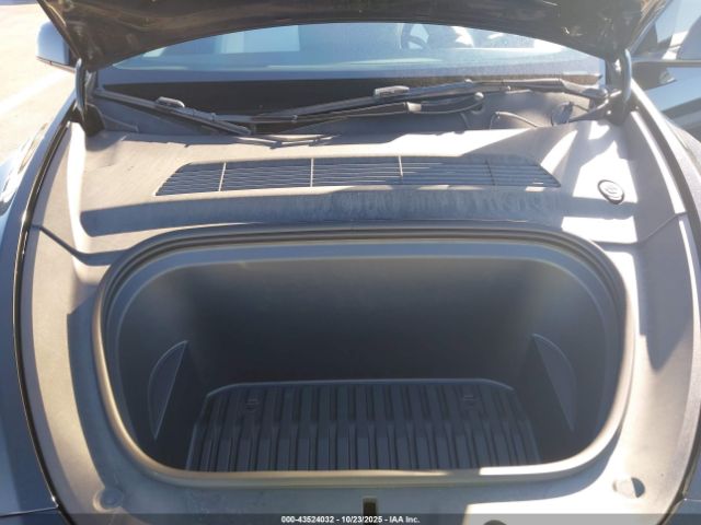 2024 TESLA MODEL Y 7SAYGDEEXRA276615 Photo 9