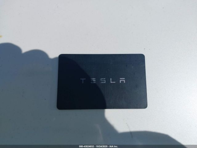 2024 TESLA MODEL Y 7SAYGDEEXRA276615 Photo 10
