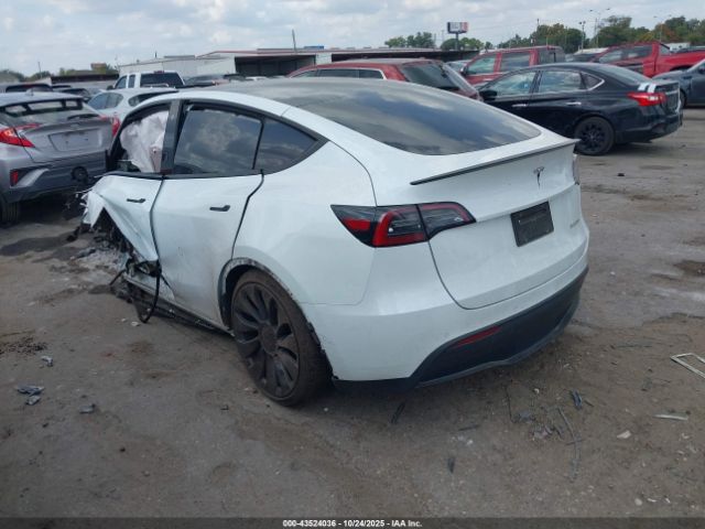2022 TESLA MODEL Y 7SAYGDEF5NF415345 Photo 2