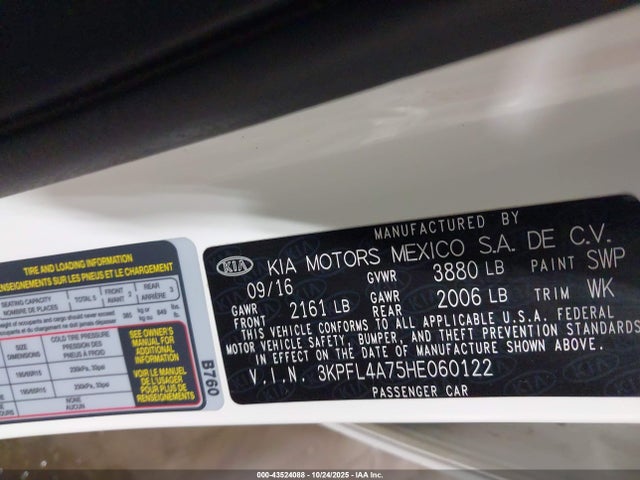 KIA FORTE LX 2017 3KPFL4A75HE060122 Image 9