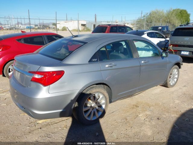 2013 CHRYSLER 200 1C3CCBBB8DN649704 Photo 3