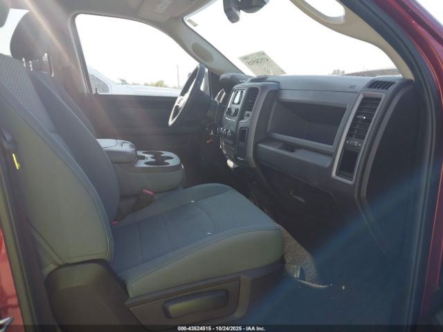 2019 RAM 1500 CLASSIC 1C6RR6FG0KS545473 Photo 4