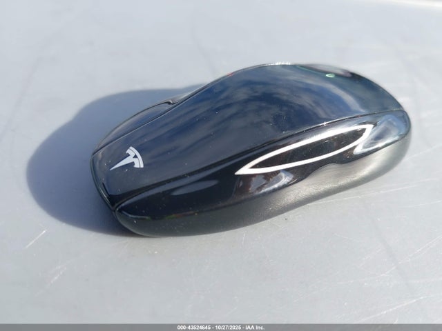 2019 TESLA MODEL S 5YJSA1E27KF343818 Photo 10