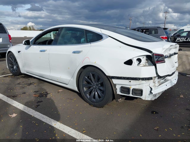 2019 TESLA MODEL S 5YJSA1E27KF343818 Photo 2