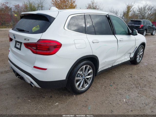 2018 BMW X3 5UXTR9C50JLC77554 Photo 3