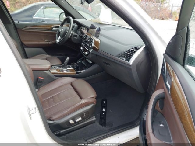 2018 BMW X3 5UXTR9C50JLC77554 Photo 4