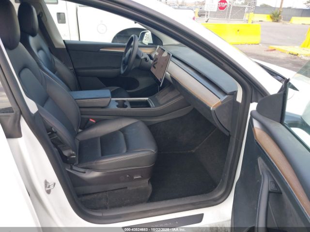 2023 TESLA MODEL Y 7SAYGDEE6PF631182 Photo 4