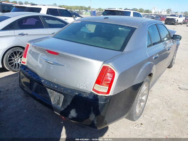 2011 CHRYSLER 300 2C3CA5CG6BH547065 Photo 3