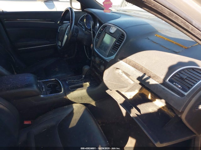 2011 CHRYSLER 300 2C3CA5CG6BH547065 Photo 4
