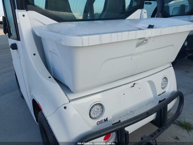 Polaris Global Electric 2019 52CG2AGA2K5021218 Image 18
