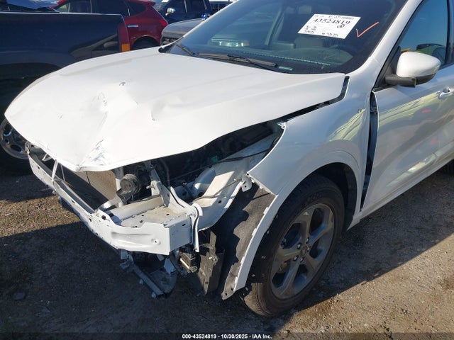 1FMCU9NZ0RUB20878 Ford Escape St-line Select