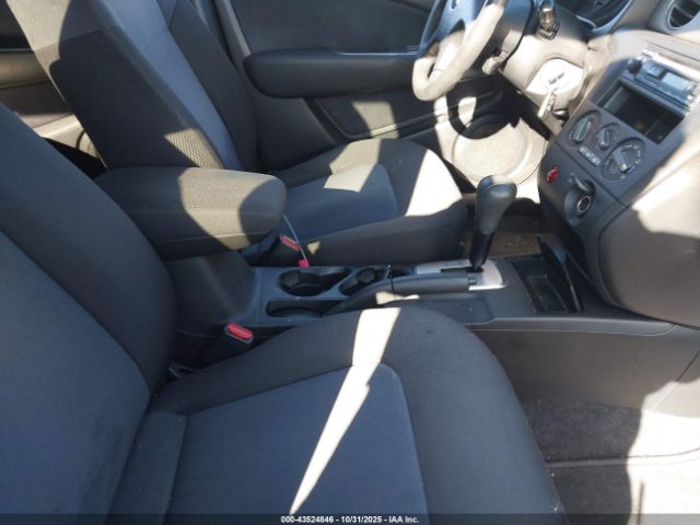 2003 MITSUBISHI OUTLANDER JA4LZ31G63U063336 Photo 4