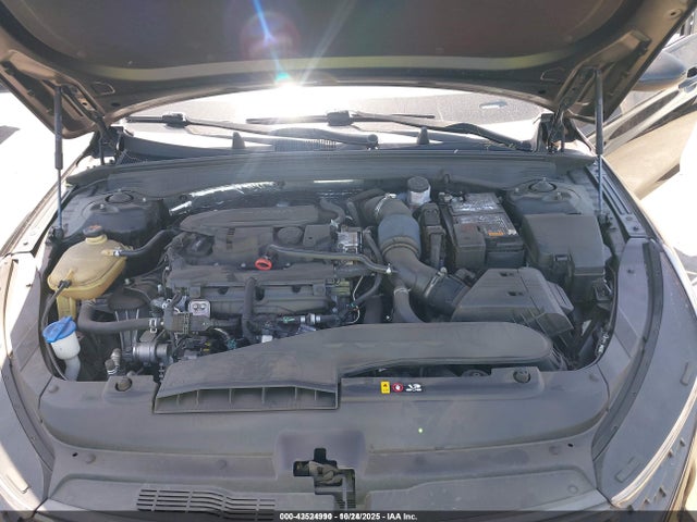 5XXG24J20NG108642 KIA K5 LX