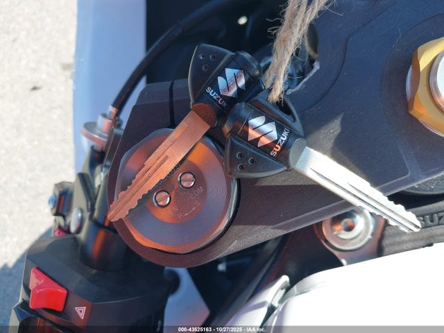 Suzuki GSX-R600 2025 JS1GN7FA6S7100262 Image 11