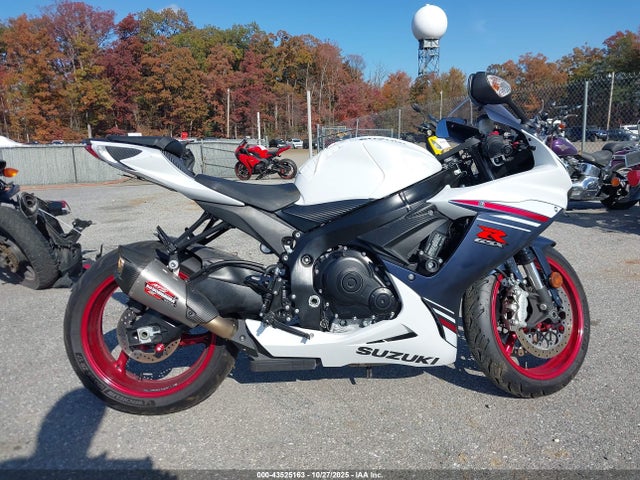 Suzuki GSX-R600 2025 JS1GN7FA6S7100262 Image 12