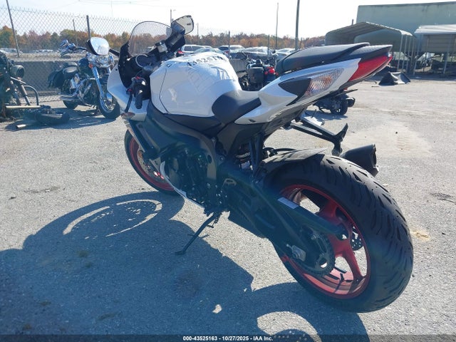 Suzuki GSX-R600 2025 JS1GN7FA6S7100262 Image 3