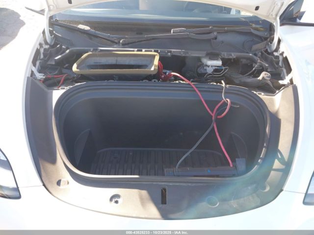 2021 TESLA MODEL Y 5YJYGDEE4MF098046 Photo 9