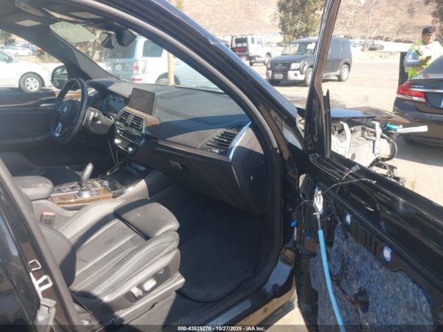 2019 BMW X3 5UXTR7C58KLR48133 Photo 4