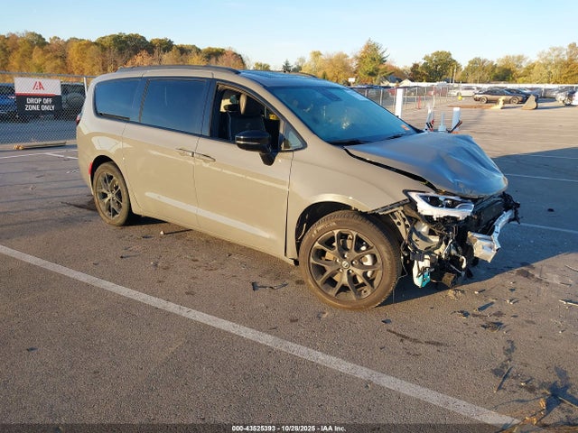 Chrysler Pacifica Limited Awd 2025 2C4RC3GG2SR565751 zdjęcie główne