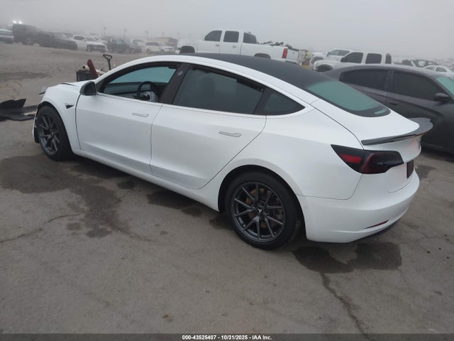 2020 TESLA MODEL 3 5YJ3E1EA0LF745195 Photo 2
