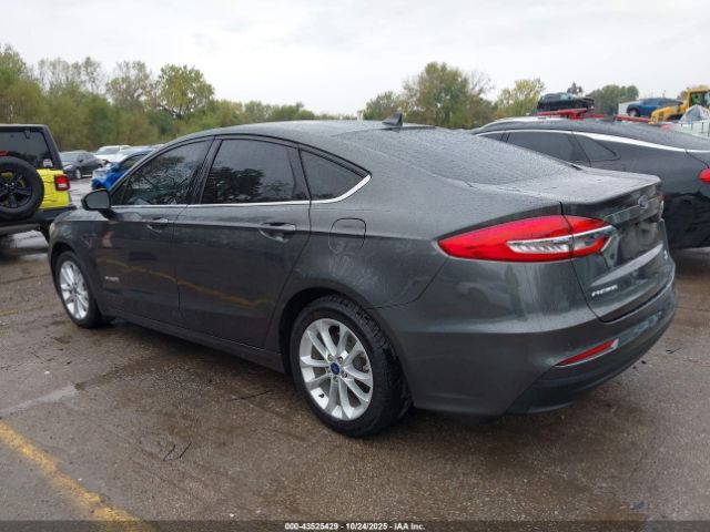 2019 FORD FUSION HYBRID 3FA6P0LU0KR152437 Photo 2