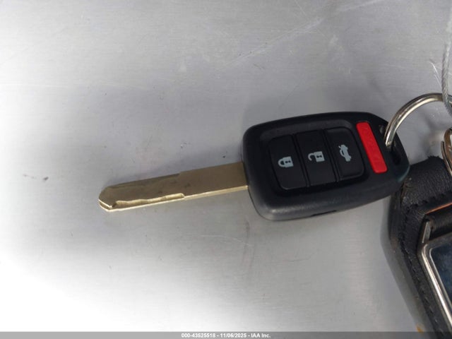 Продажа на аукционе авто 2017 Honda Cr-v Lx, vin: 7FARW5H33HE013392, номер лота: 43525518