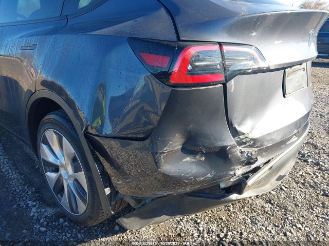 2023 TESLA MODEL Y 7SAYGDEE2PA155722 Photo 5
