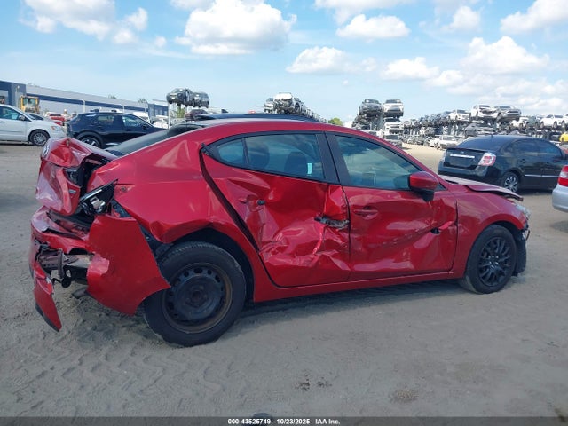 Продажа на аукционе авто 2015 Mazda Mazda3 I Sport, vin: 3MZBM1U76FM134895, номер лота: 43525749
