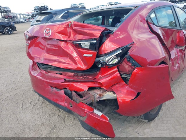 Продажа на аукционе авто 2015 Mazda Mazda3 I Sport, vin: 3MZBM1U76FM134895, номер лота: 43525749