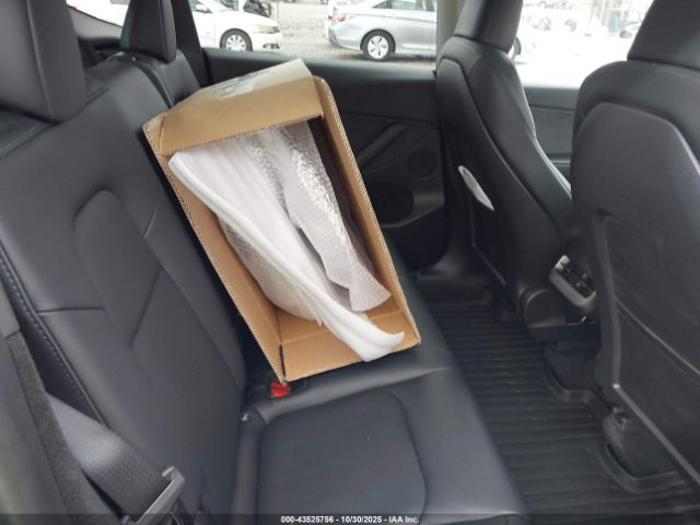 2023 TESLA MODEL Y 7SAYGDEE4PA068663 Photo 7