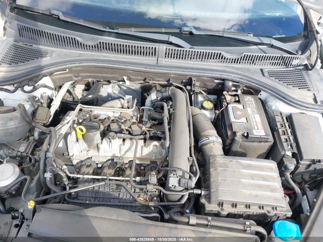 Продаж на аукціоні авто 2019 Volkswagen Jetta 1.4t R-line/1.4t S/se, vin: 3VWCB7BU0KM177693, номер лоту: 43525859