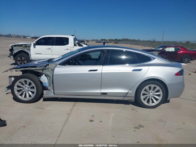 Aukcja sprzedaży 2017 Tesla Model S, vin: 5YJSA1E25HF212217, numer aukcji: 43525906
