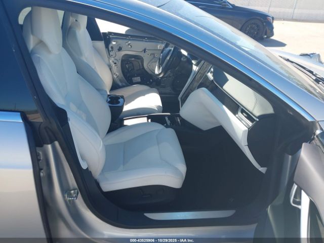 2017 TESLA MODEL S 5YJSA1E25HF212217 Photo 4