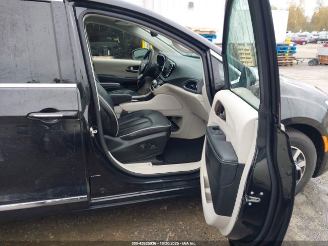 2022 CHRYSLER PACIFICA HYBRID 2C4RC1S77NR119210 Photo 4
