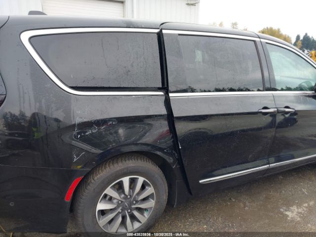 2022 CHRYSLER PACIFICA HYBRID 2C4RC1S77NR119210 Photo 5