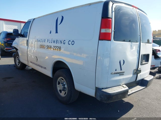 2013 CHEVROLET EXPRESS 2500 1GCWGFCA8D1128676 Photo 2