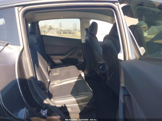 2025 TESLA MODEL Y 7SAYGAEE5SF252696 Photo 7