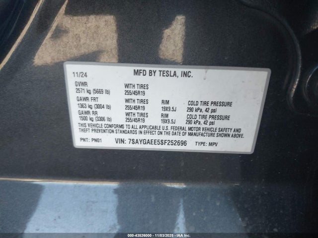 2025 TESLA MODEL Y 7SAYGAEE5SF252696 Photo 8