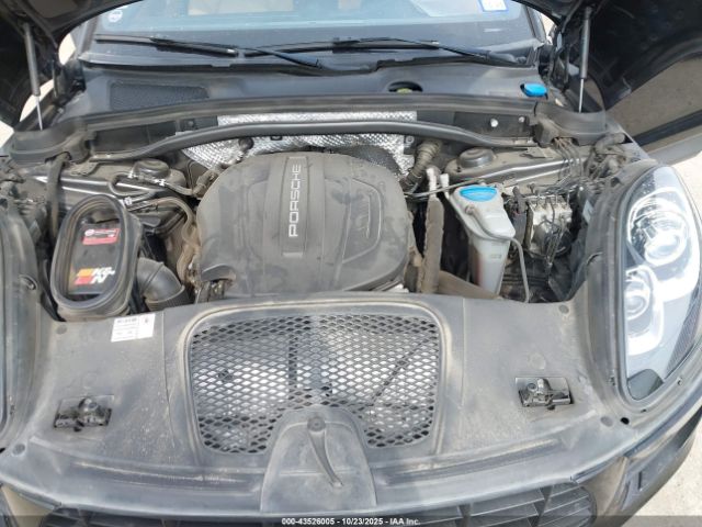2018 PORSCHE MACAN WP1AA2A57JLB07147 Photo 9