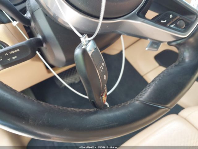 2018 PORSCHE MACAN WP1AA2A57JLB07147 Photo 10