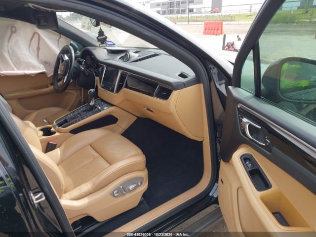 2018 PORSCHE MACAN WP1AA2A57JLB07147 Photo 4