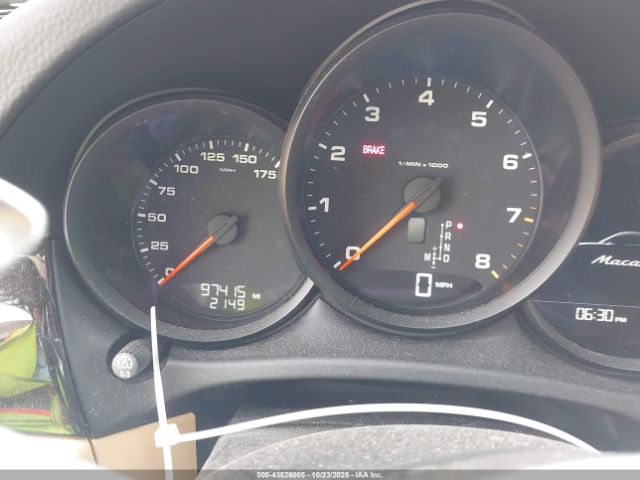 2018 PORSCHE MACAN WP1AA2A57JLB07147 Photo 6