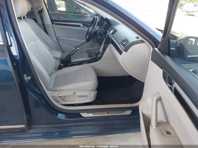 2019 VOLKSWAGEN PASSAT 1VWMA7A37KC011365 Photo 4