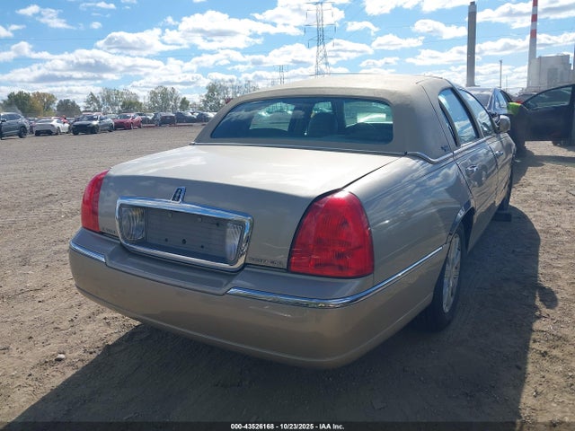 2009 LINCOLN TOWN CAR 2LNHM82V49X636493 Photo 3