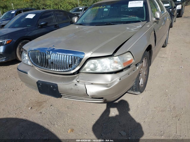 2009 LINCOLN TOWN CAR 2LNHM82V49X636493 Photo 5