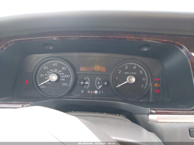 2009 LINCOLN TOWN CAR 2LNHM82V49X636493 Photo 6